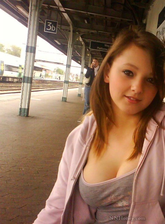 cute-busty-teen-cleavage