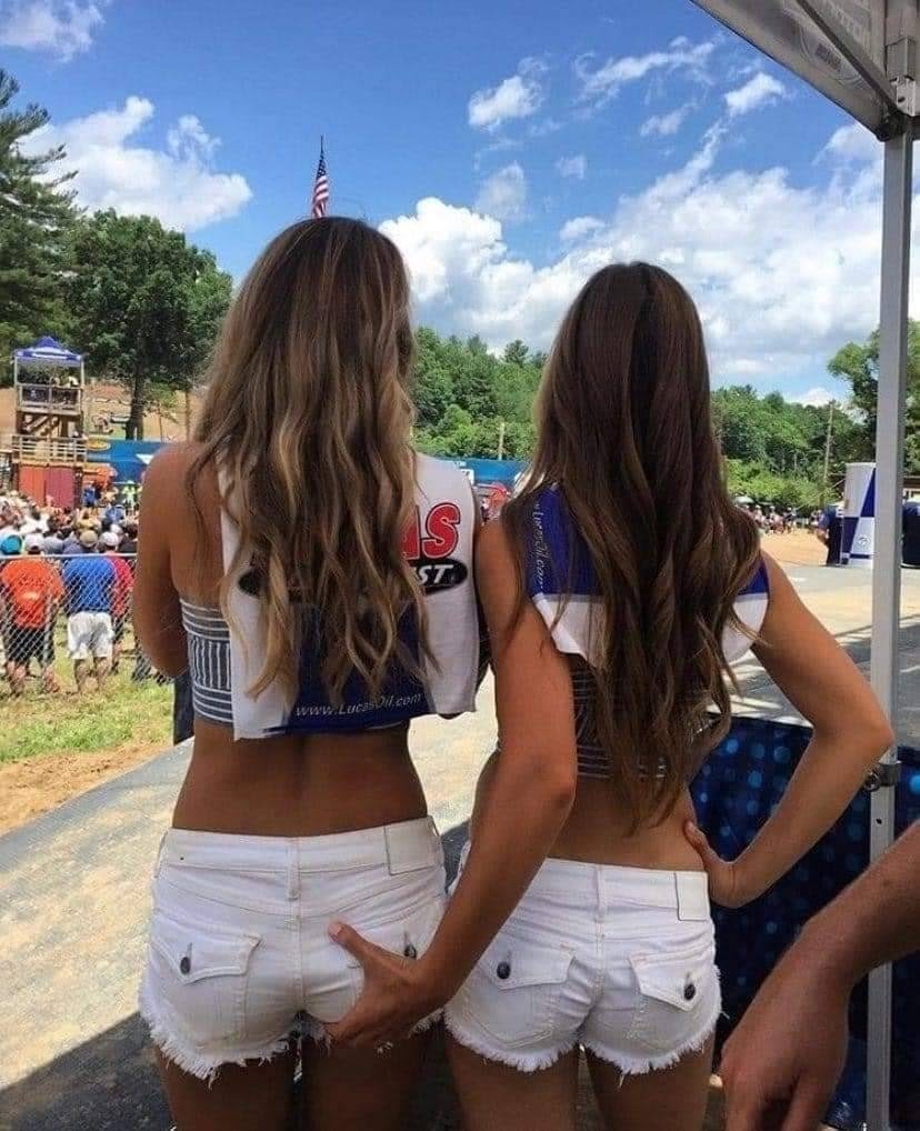 grabbing-girlfriends-butt-in-little-jean-shorts