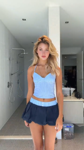 Hot Tiktok Babe Fit-check