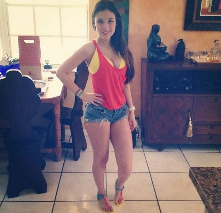 tight-body-perky-cleavage